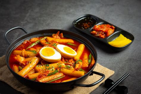 서울 떡볶이 맛집: 떡볶이와 함께하는 서울의 숨겨진 이야기